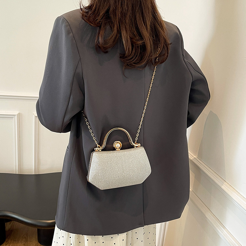 Cross-border European and American fashion dinner chain crossbody bag, high-quality women's bag, shiny single-shoulder crossbody bag, cross-border trend Specification drawing