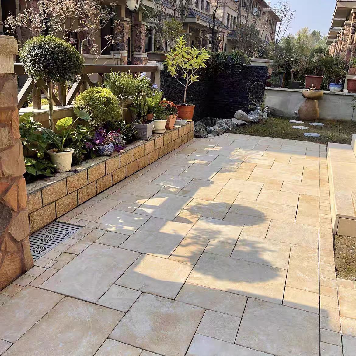 Beige natural lime stone Wabi-sabi castle style garden villa horseshoe stone homestay courtyard anti-slip floor tiles full figure