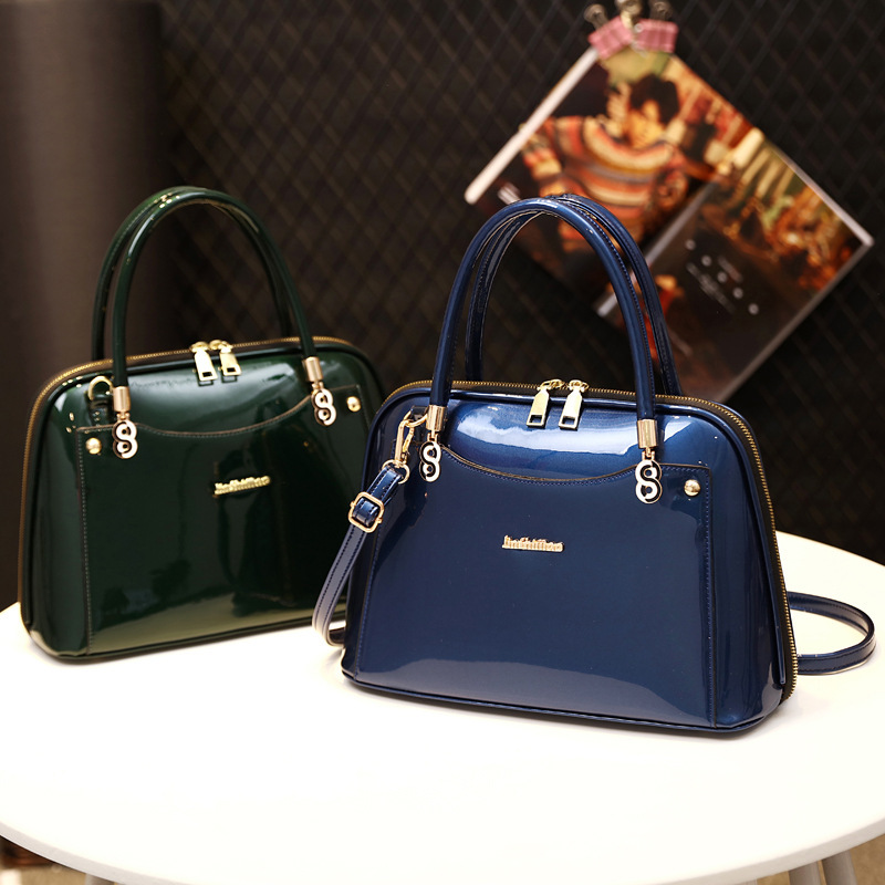 Cross-border foreign trade women's bags, shiny leather shell bags, hand-held large bags, simple single-shoulder bags, fashionable crossbody bags, factory consignment details Picture