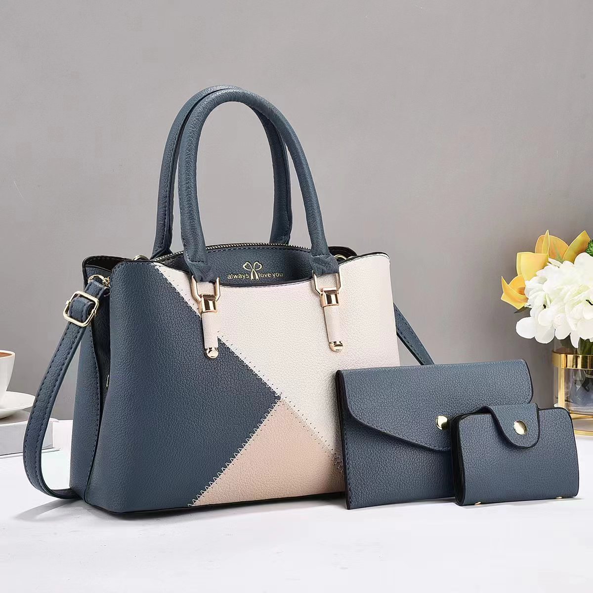 Three-piece women's bag set, large-capacity handbag, new style of women's bag with color-blocking splicing, single-shoulder large bag, mom's bag, one piece wholesale full figure