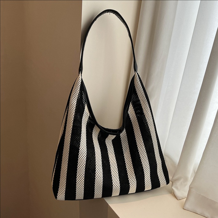 Women's woven bag 2025 New trend tote bag, casual shoulder bag, vacation commuting bag, laid-back style underarm bag full figure