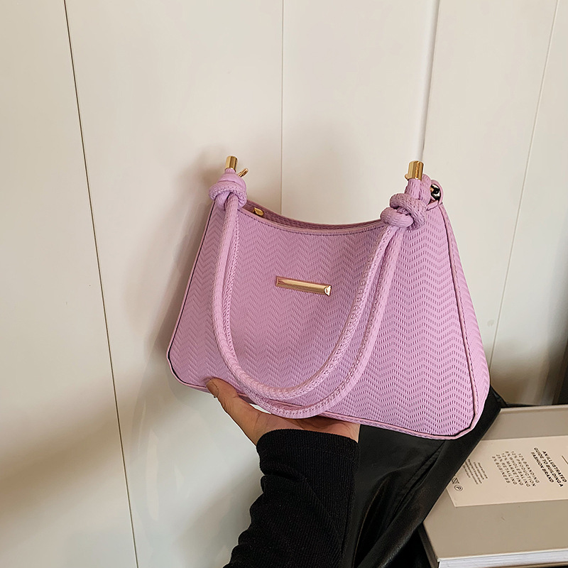High-end single-shoulder underarm bag for women 2024 new style, fashionable and stylish baguette bag for women, retro and versatile single-shoulder handbag full figure
