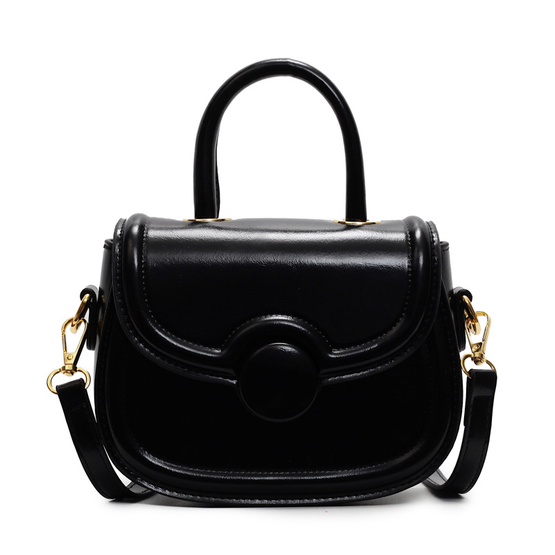The retro hand-held bag for ladies in 2025 is a trendy and versatile single-shoulder bag with a high-end feel and a crossbody saddle Item Picture