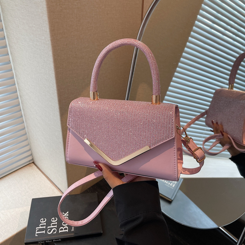 The 2025 new style of fashionable, versatile, simple and high-end single-shoulder crossbody bag is a trendy and niche design handbag full figure