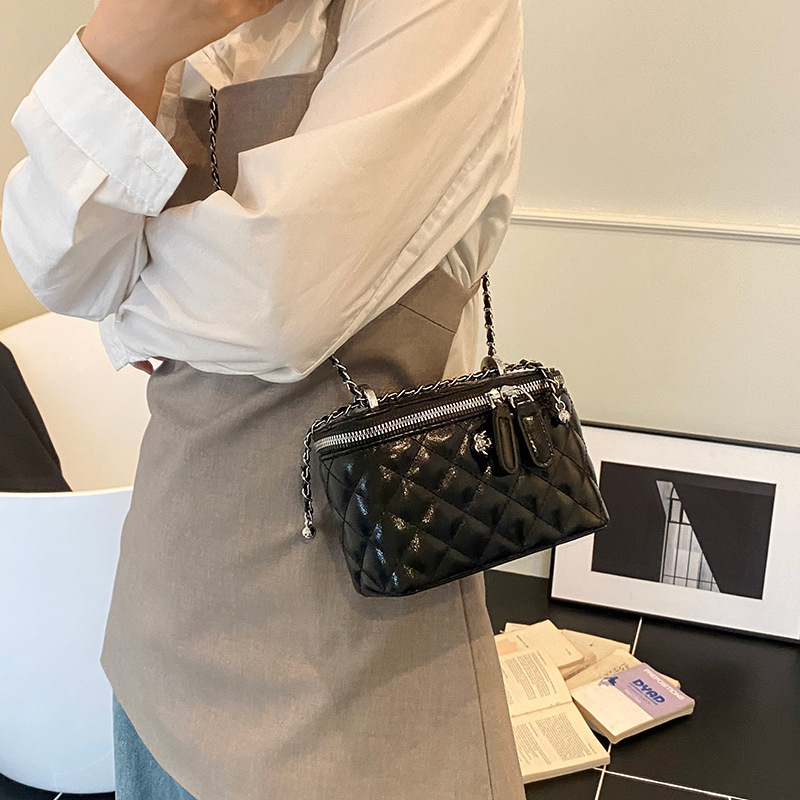 Cross-border 2025 New style fashionable and high-end small Chanel style box bag, a versatile single-shoulder crossbody bag for casual commuting Specification drawing