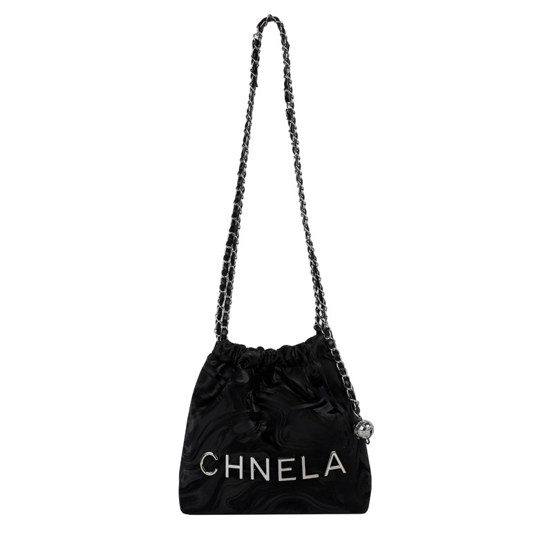 2025 Summer New diamond-patterned embroidery bucket bag, women's letter pleated commuter chain single-shoulder crossbody bag Item Picture