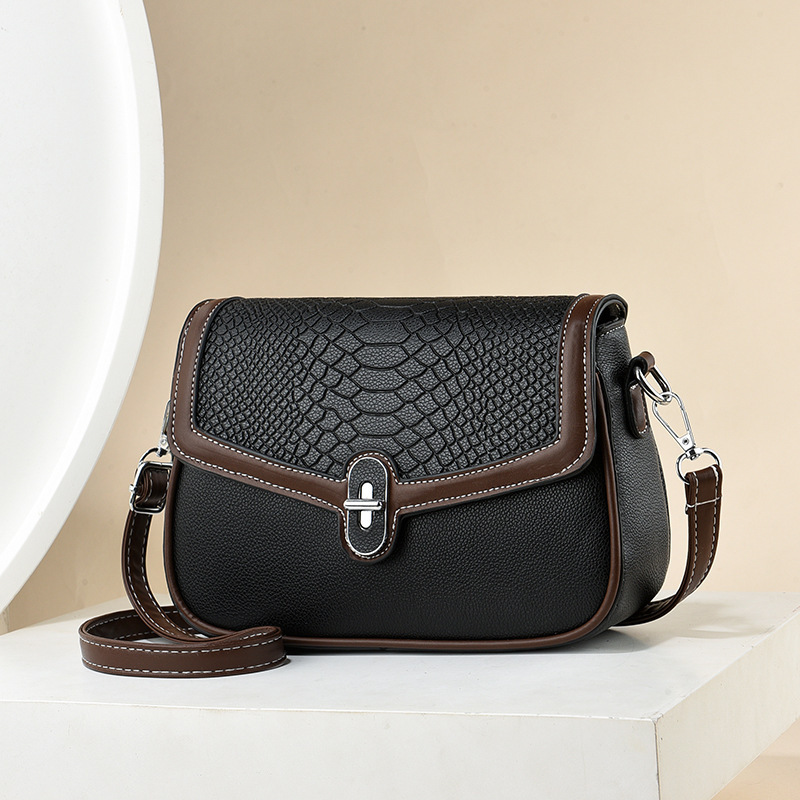 Summer 2023 new style of stylish and high-end women's crossbody bag, versatile commuting small square bag full figure