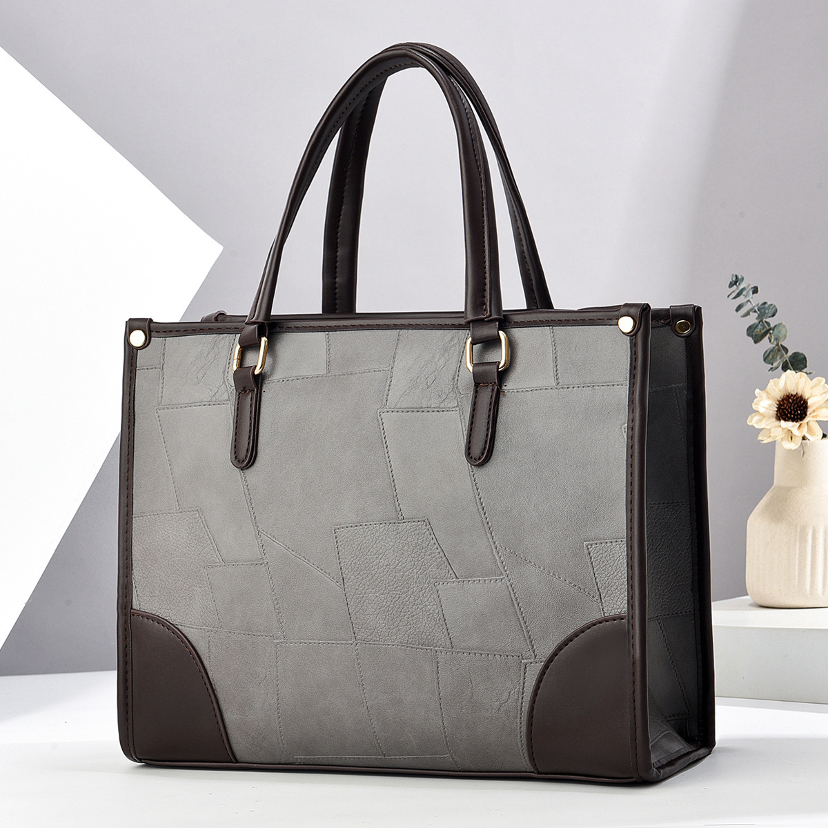 A large capacity women's 2025 new casual and versatile single-shoulder bag, a college student's class bag, and a commuter tote bag Specification drawing