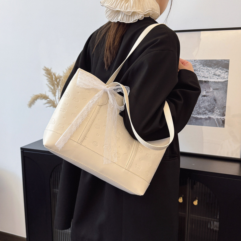 Cross-border new French sweet and simple large-capacity tote bag 2025 New style casual and cute embossed single-shoulder bag Specification drawing