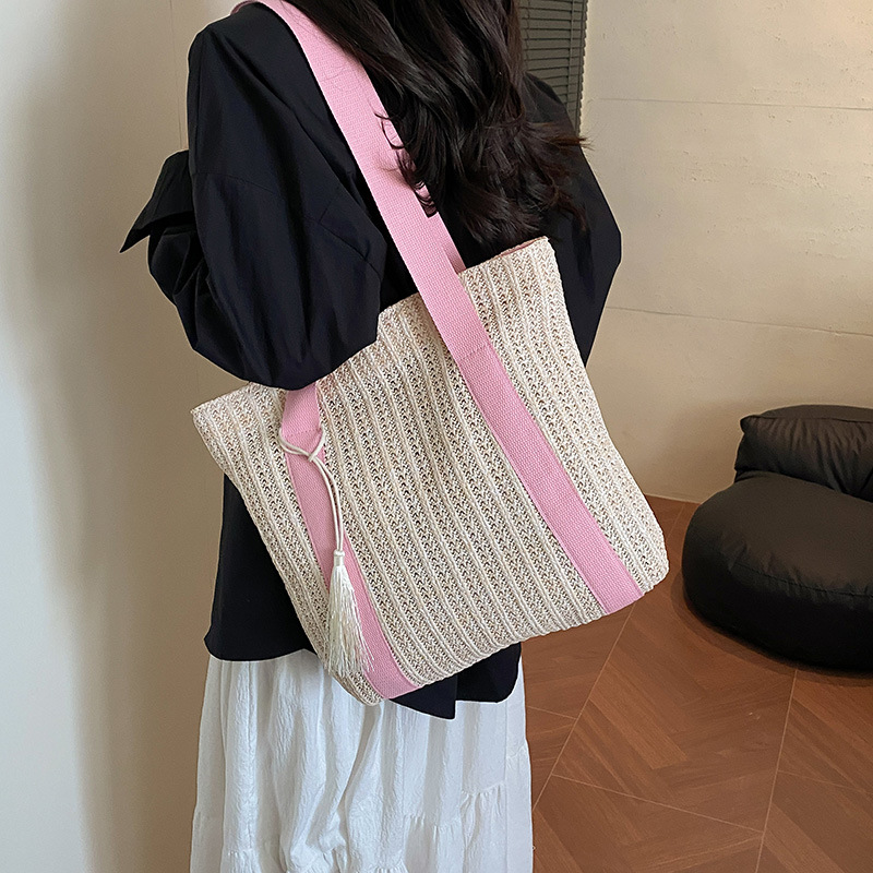 Fashionable straw woven bag, spring new trendy woven tote bag, large-capacity casual commuting women's underarm bag, ins details Picture