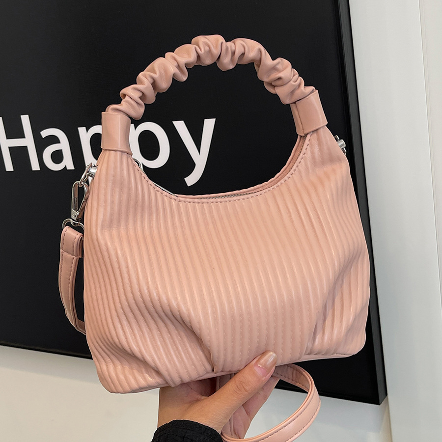 French niche crossbody bag for women 2024 new style, fashionable and versatile, bill of lading shoulder bag, high-end commuting underarm bag full figure