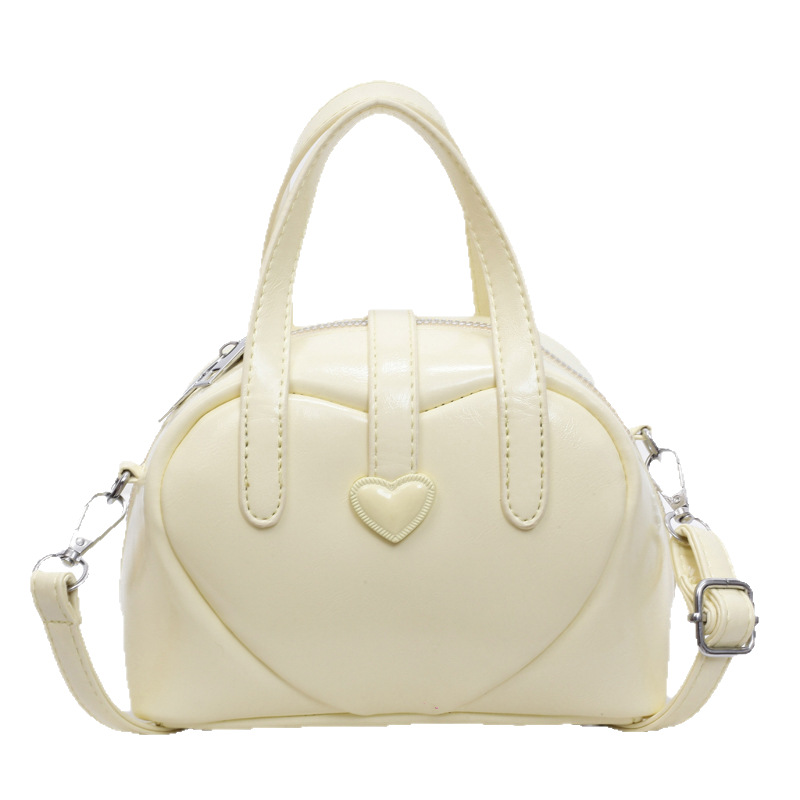 High-end heart-shaped handbag for women, 2025 new style exquisite and versatile pillow bag, fashionable and trendy single-shoulder crossbody bag Item Picture