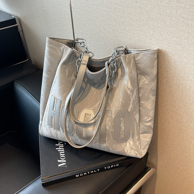 Casual women's 2024 new style, trendy and versatile single-shoulder bag, large-capacity tote bag, school and commuting handbag details Picture
