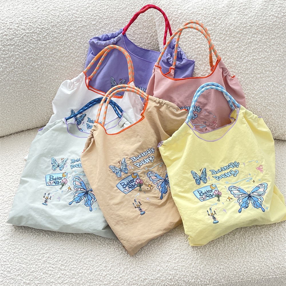 4683 ins Sweet Women's embroidered shopping bags, hand-held bags, Oxford cloth bags, handbags, student class handbags full figure