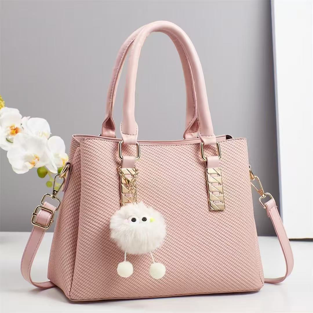 Cross-border single-shoulder manufacturer's 205 grand new versatile mom bag, crossbody bag and summer handbag for women Application Scenario