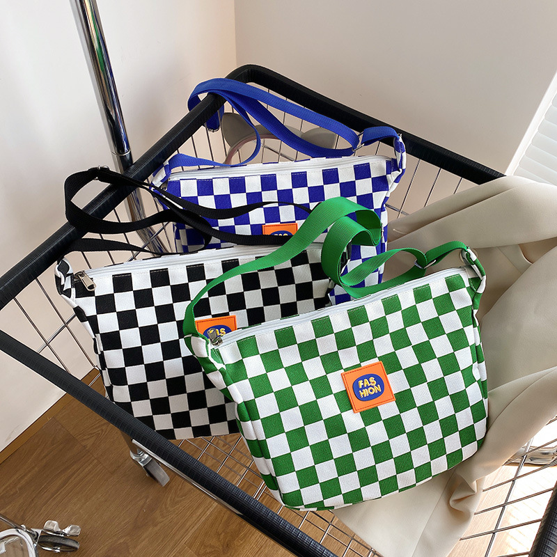 Korean version Instagram large-capacity canvas bag for female students' class handbag, school-style cute and fashionable single-shoulder bag full figure