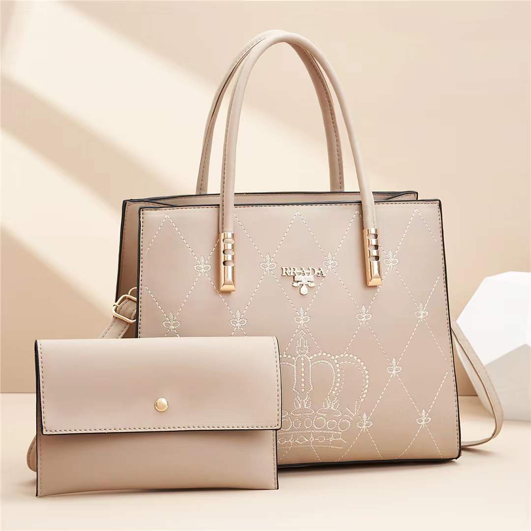 Wholesale of 2022 Fashionable embroidered women's handbags, casual large-capacity handbags, Korean Spring and Summer new single-shoulder crossbody bags Application Scenario