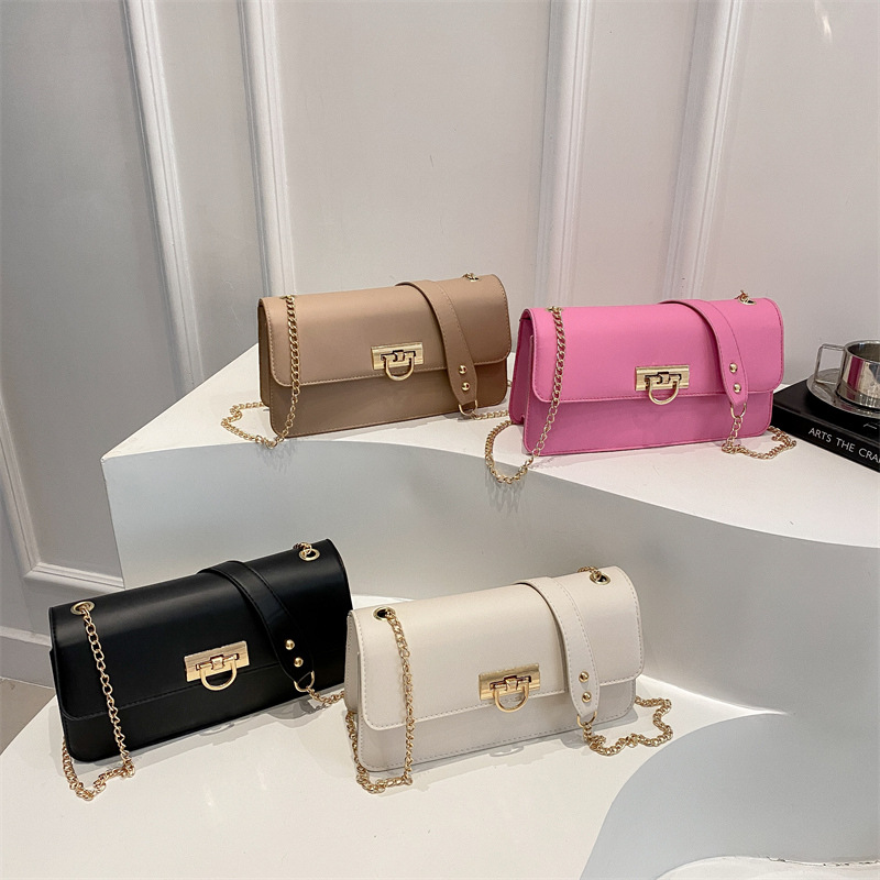 A new, stylish and versatile single-shoulder bag for women in 2025, featuring a simple and simple crossbody style Application Scenario