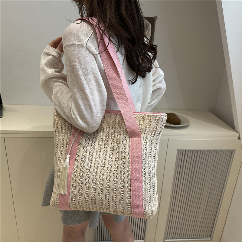 Summer new hollowed-out commuter bag 2025, large-capacity straw woven beach bag, Korean style, trendy and stylish, single-shoulder armpit bag Specification drawing