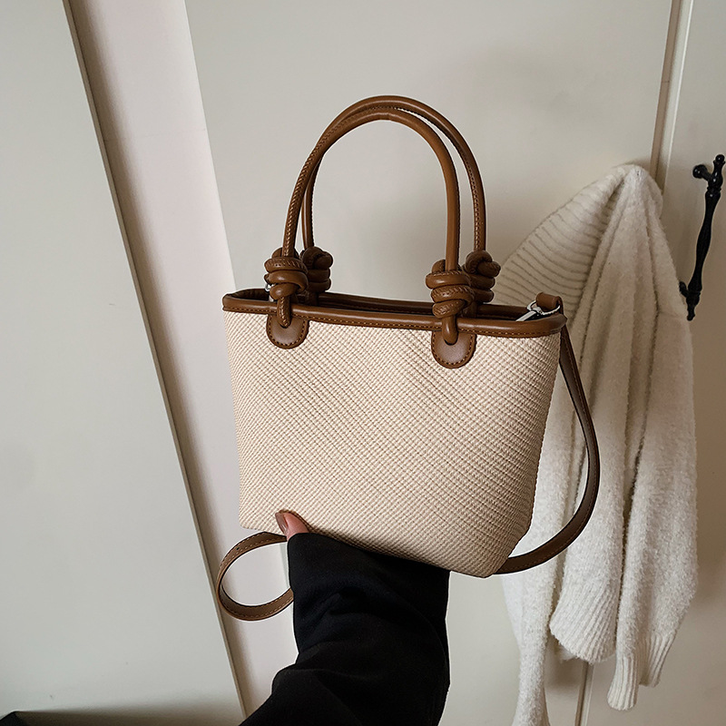 Versatile ins crossbody bag for women 2025 new trendy Korean-style tote bag with contrasting colors casual bucket bag Specification drawing