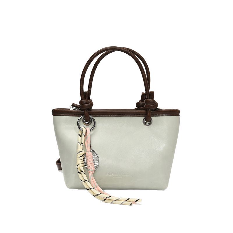 A high-end and stylish handbag for women in 2025, a versatile crossbody bag for spring and summer, and a fashionable single-shoulder bucket bag Item Picture