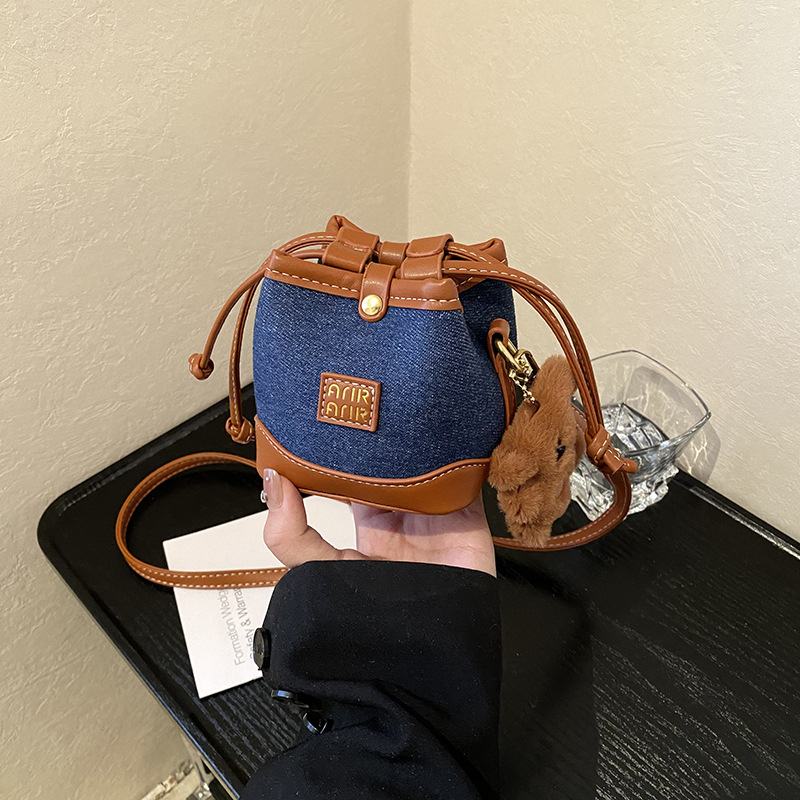 Cross-border Mini Bag for Women 2025 New Style Mini Shumai Bag, stylish, cute, simple letter small bag, popular red envelope full figure