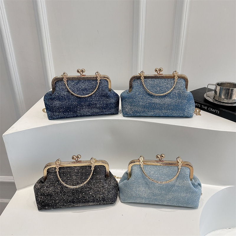 Fashionable chain bag for women 2025 Spring New style, retro and simple single-shoulder shell bag, casual crossbody bag for women Application Scenario
