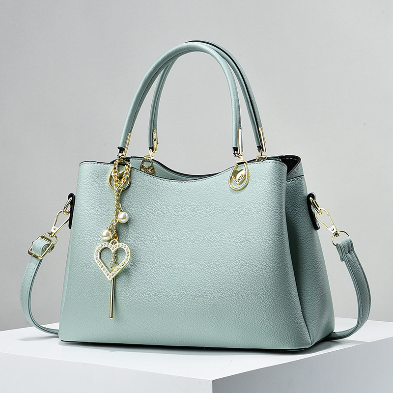 Cross-border trendy bag for women 2023 Winter new style, high-end, practical and fashionable single-shoulder bag, versatile crossbody handbag Item Picture