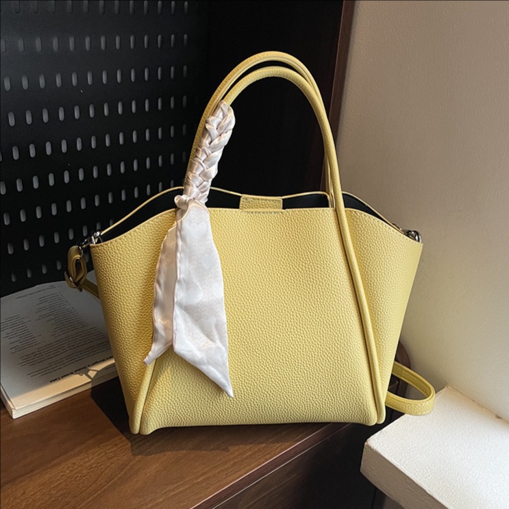 Fashionable handbag, large-capacity vegetable basket bag, 2025 new style, versatile crossbody bag for commuting, casual mother and child single-shoulder bag full figure