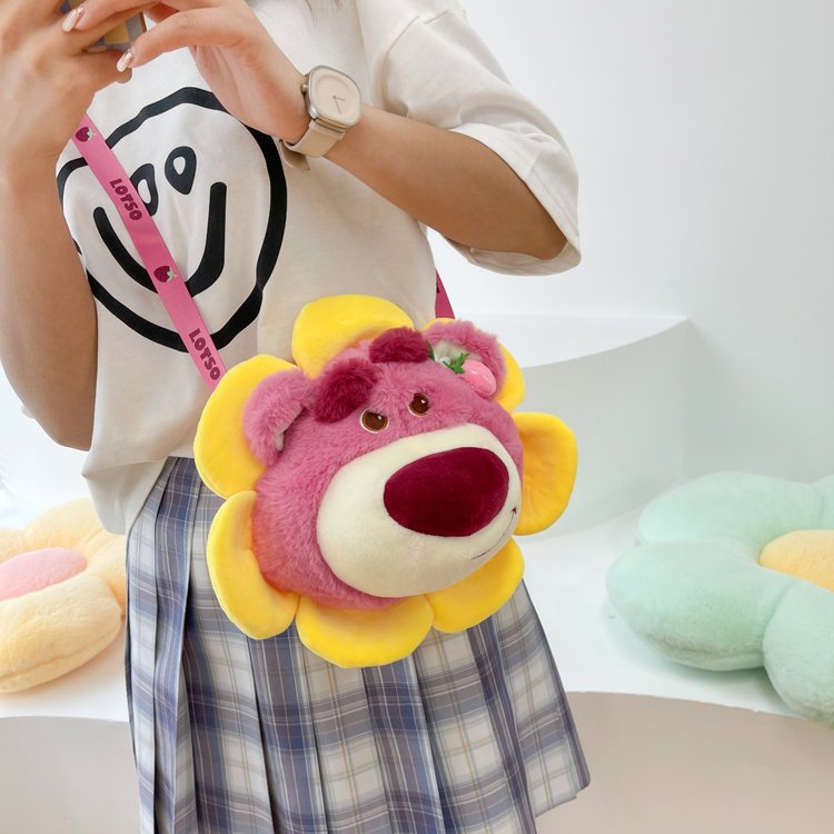 Strawberry Bear doll bag, claw machine doll, plush coin purse, shoulder bag, cartoon backpack, crossbody bag manufacturer wholesale Specification drawing