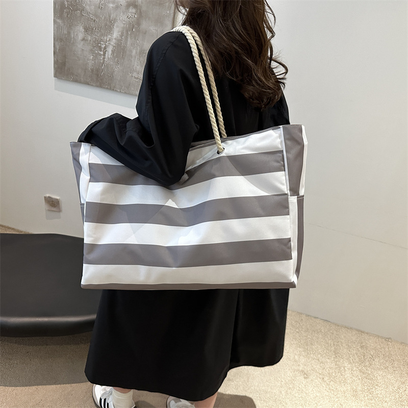 Textured canvas bag, office worker, commuter woman, large-capacity Korean version striped fashionable single-shoulder bag, canvas tote bag Specification drawing