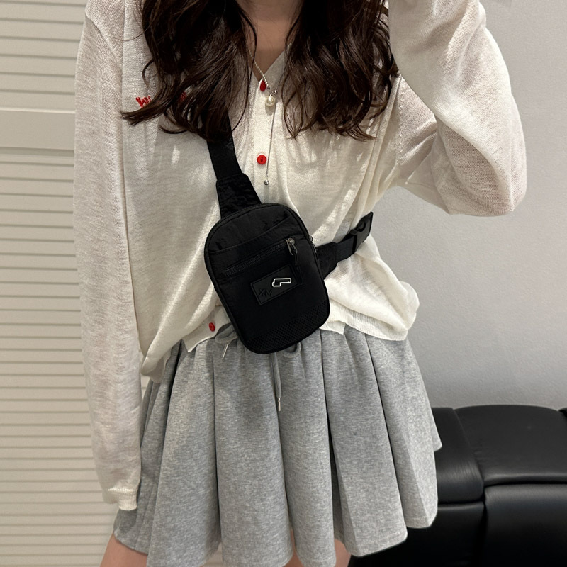 A new Korean-style, fashionable and simple backpack for women in the summer of 2025, a trendy solid-color crossbody bag for storage Specification drawing