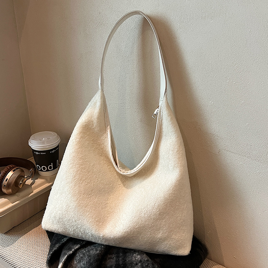 Casual retro large-capacity underarm bag for women, 2024 new style, fashionable, versatile and stylish single-shoulder bag, bucket bag full figure