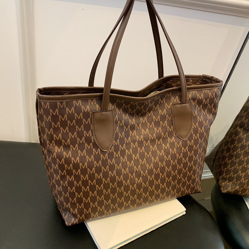 Lette-textured tote bag for women, 2025 new style hand-held commuter bag, trendy and fashionable for going out, large-capacity single-shoulder large bag full figure