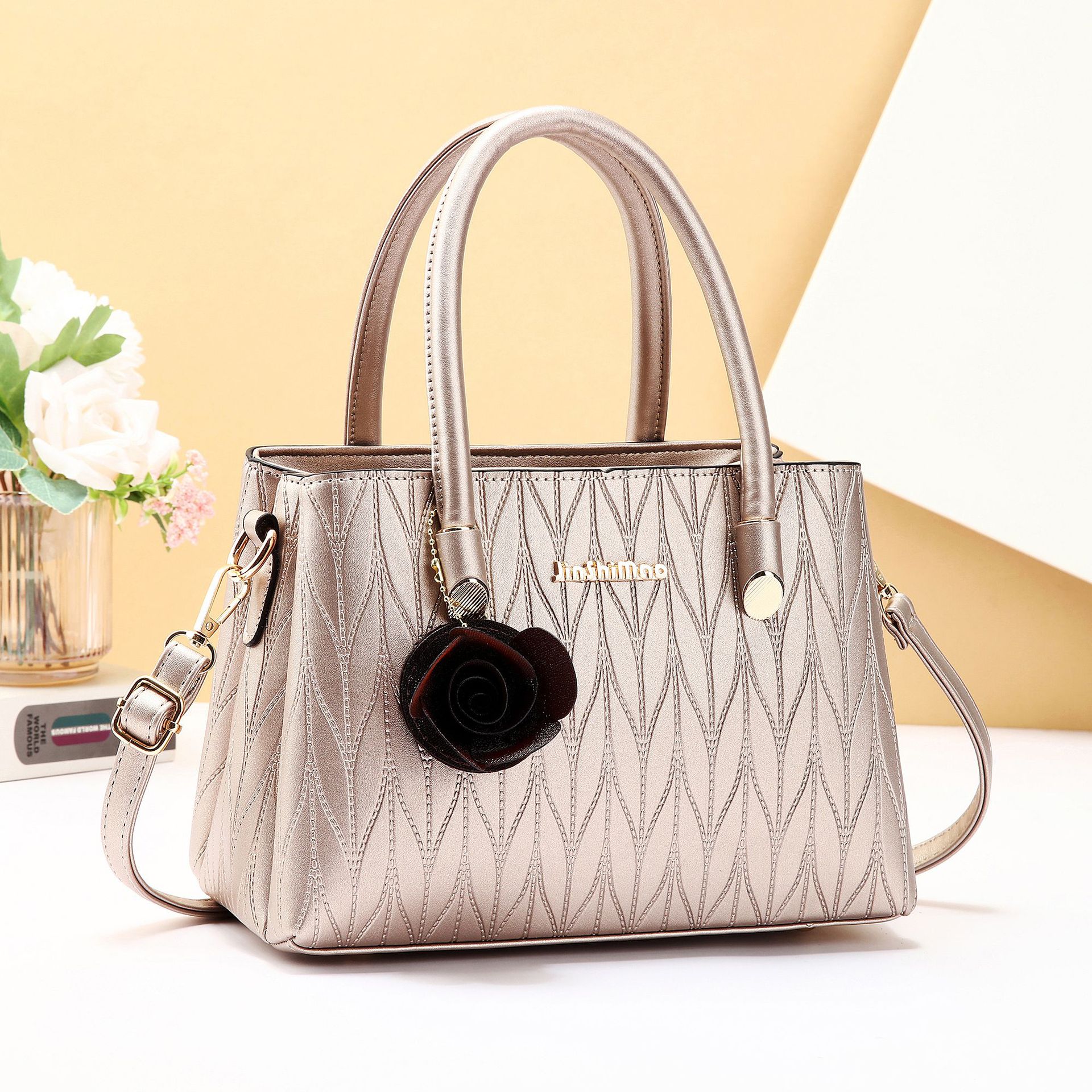 High-quality embossed women's bag 2025 autumn/winter new sewn single-shoulder bag PU women's bag for cross-border export Application Scenario