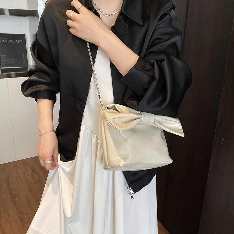 Fashionable and simple tote bag for women 2025 summer, new large-capacity single-shoulder bag for work and commuting, a niche quality chain bag Specification drawing