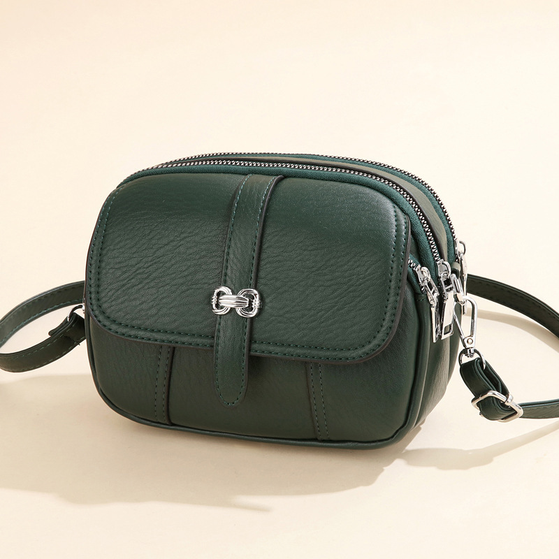 The new 2025 stylish and versatile crossbody small round bag for women, a high-end single-shoulder bag with a high-quality hand-held bag Application Scenario