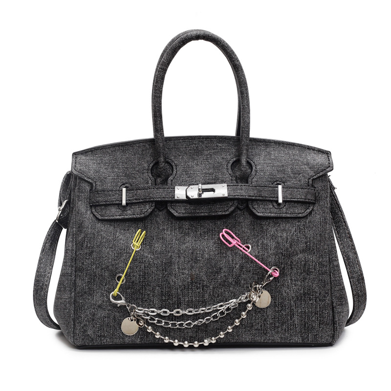 High-end large-capacity bag for women, 2025 new trendy and versatile crossbody bag, popular casual platinum handbag Item Picture