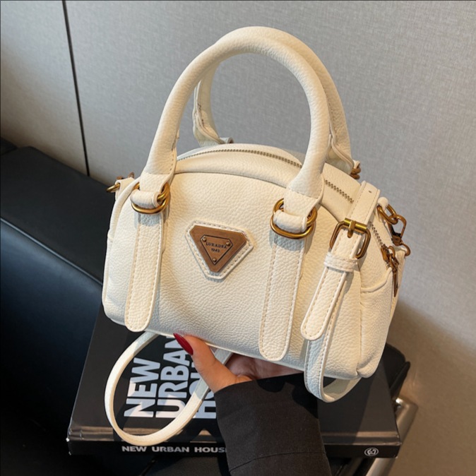 Fashionable and trendy hand-held shell bag for women, 2025 new high-end commuter shoulder bag, lychee pattern versatile crossbody bag full figure