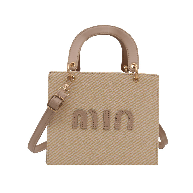 A stylish and casual small square bag of 2025, a high-end casual letter single-shoulder bag, a trendy and versatile crossbody bag Item Picture