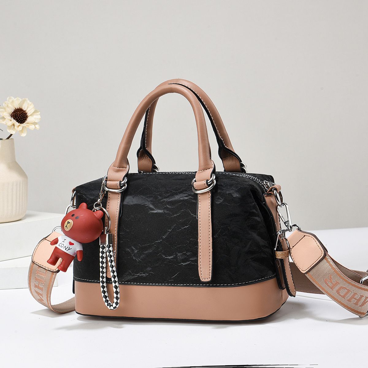 Pillow bag 2024 New style simple retro large-capacity handbag, Korean-style fashionable single-shoulder crossbody women's bag for export Specification drawing