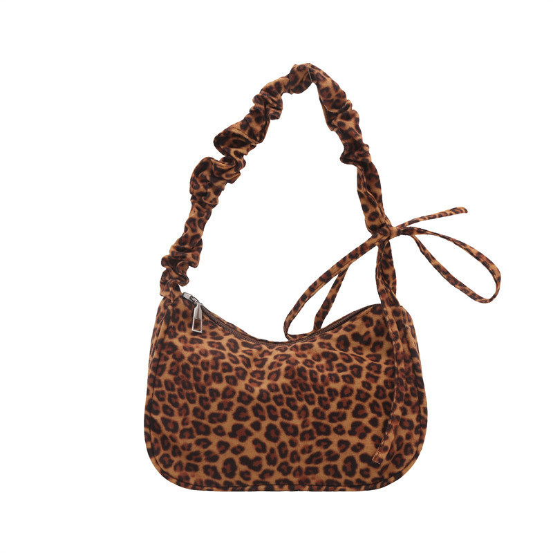 Korean-style ins leopard print canvas bag, a versatile cloth bag with a laid-back and relaxed vibe for women, and a large-capacity student single-shoulder tote bag Item Picture
