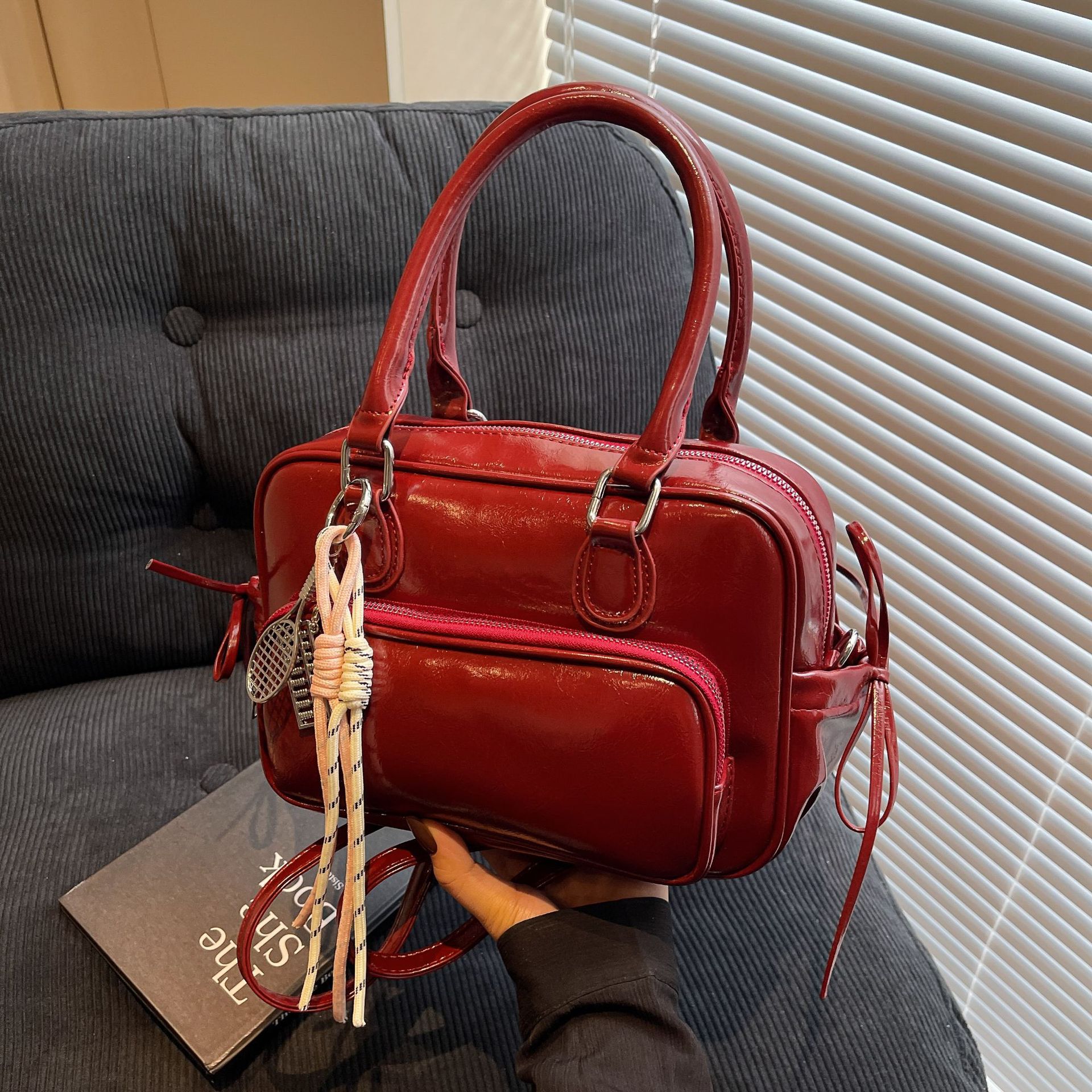 Casual large-capacity bag for women, 2025 new style versatile crossbody bag, multi-purpose backpack, commuter handbag Specification drawing