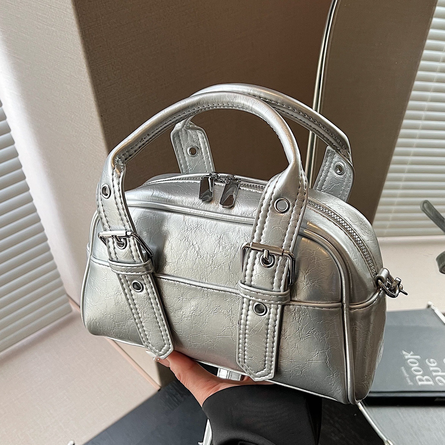 Ladies' 2025 new trendy Korean niche pillow bag, versatile ins single-shoulder crossbody bag full figure