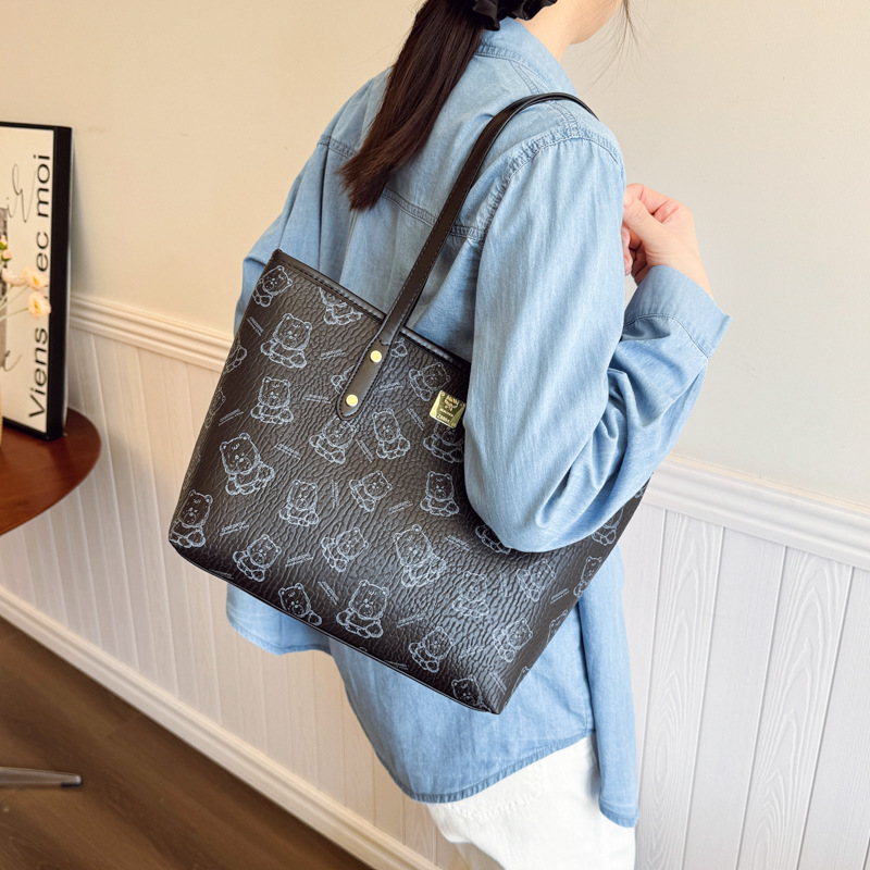 2025 Fashion New women's tote bag, large capacity for commuting, spring underarm bag, casual shoulder bag, handbag details Picture