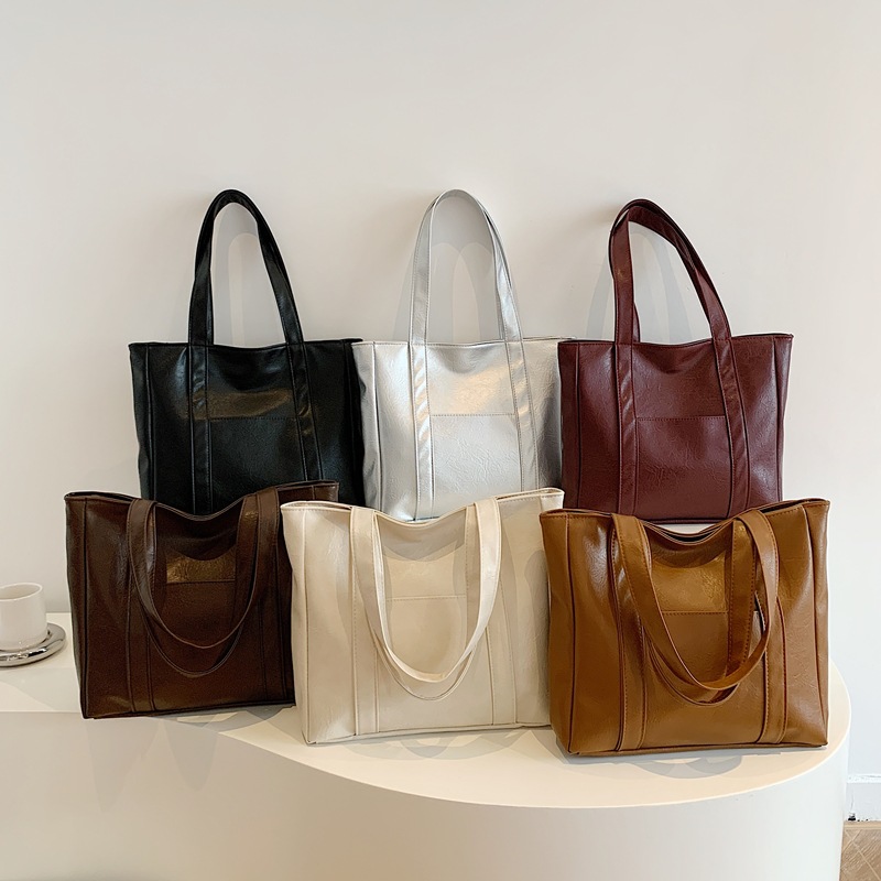 Cross-border bag for women 2024 New versatile Tote bag, solid color large-capacity women's bag, soft leather commuting single-shoulder crossbody bag Application Scenario