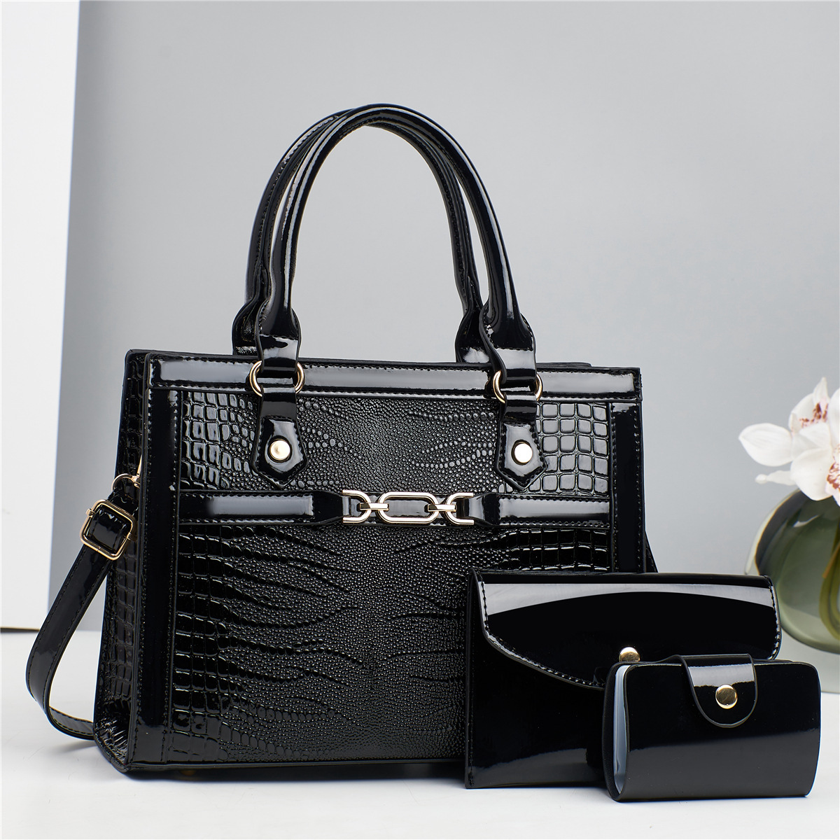 A new three-piece set of lizard-patterned shiny leather bag for women, a large-capacity single-shoulder crossbody bag for autumn and winter commuting full figure