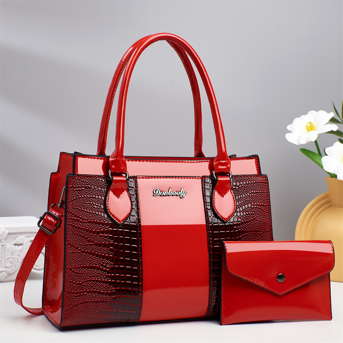 A new set of three-piece cross-border women's bags from the manufacturer, featuring urban crocodile pattern hand-held buns, mother bags, and single-shoulder crossbody bags full figure