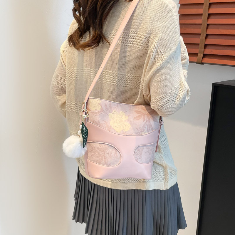 Cross-border Trend 2025 Summer New Collection Bags: Fashionable and retro handbags, single-shoulder crossbody bucket bags, women's bags details Picture