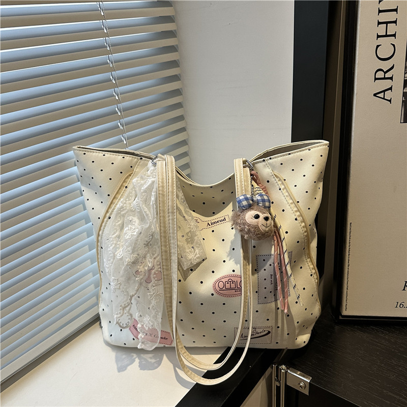 Fashionable lace-decorated polka dot large-capacity bag for women 2025, new single-shoulder bag, stylish commuter tote bag for women full figure